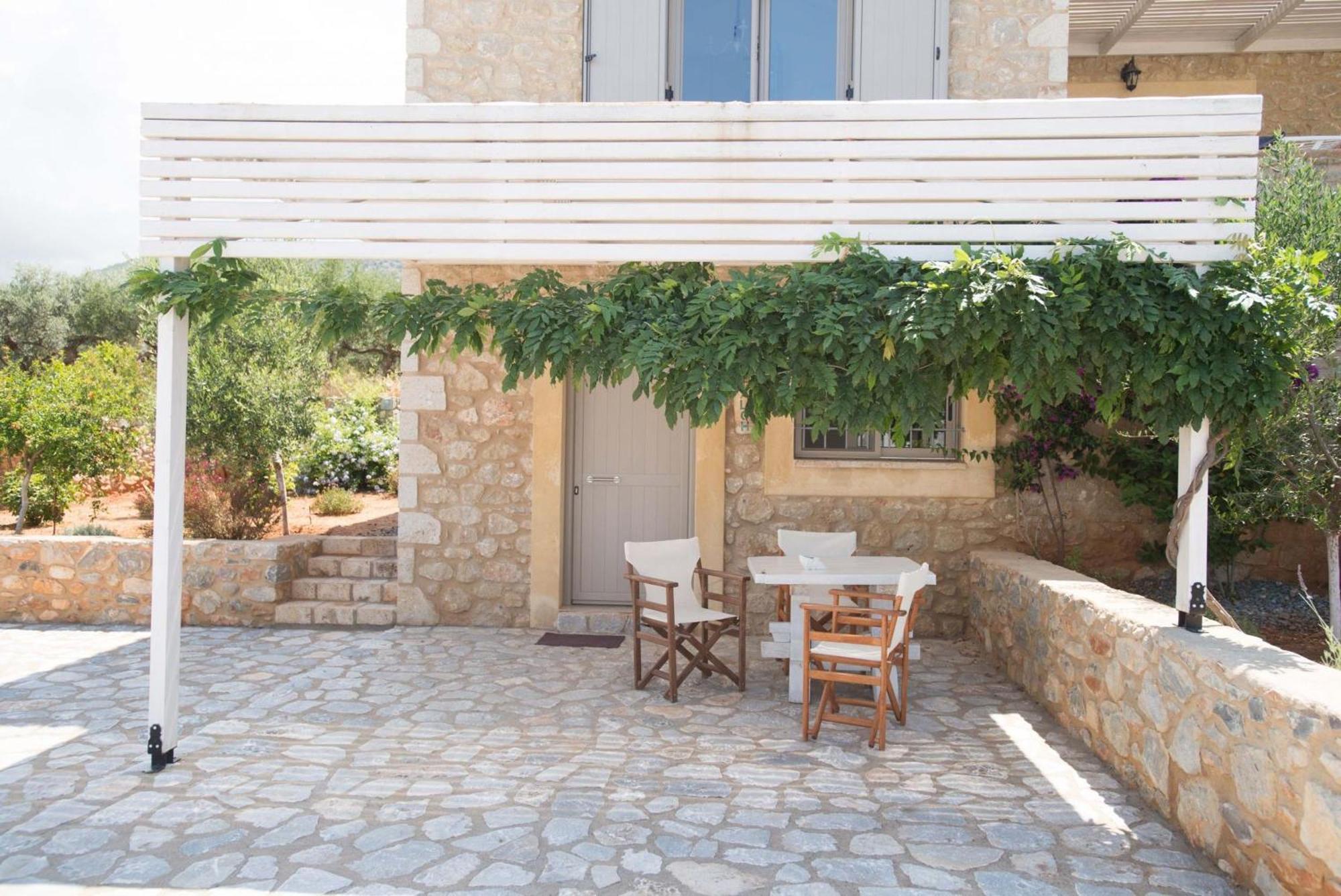 Poliana Estate Villas Riglia Exterior photo