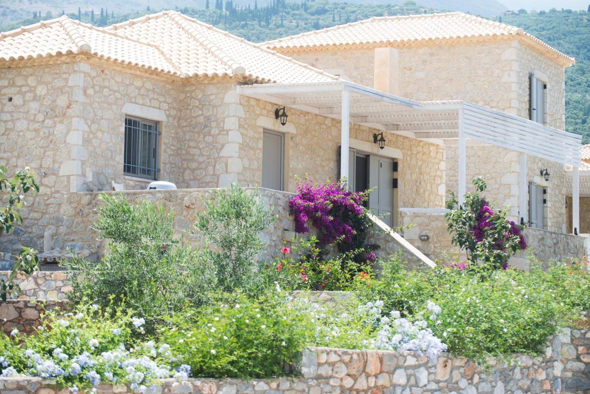 Poliana Estate Villas Riglia Exterior photo