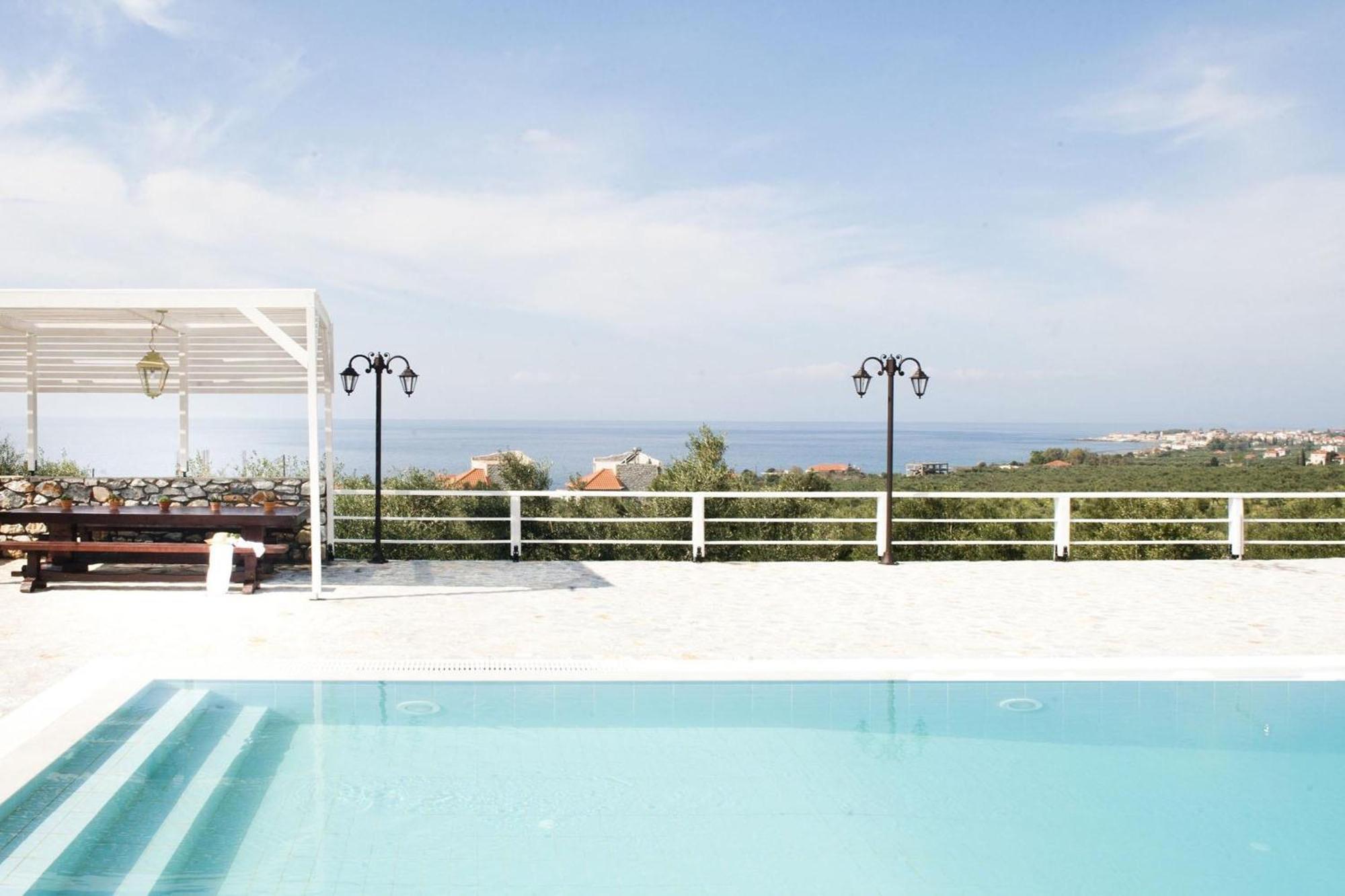 Poliana Estate Villas Riglia Exterior photo